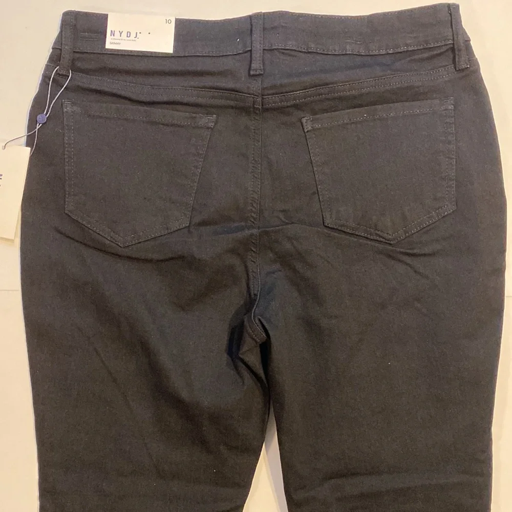 NYDJ SZ 10 Black Denim Skinny Jeans New D31 - Picture 3 of 16